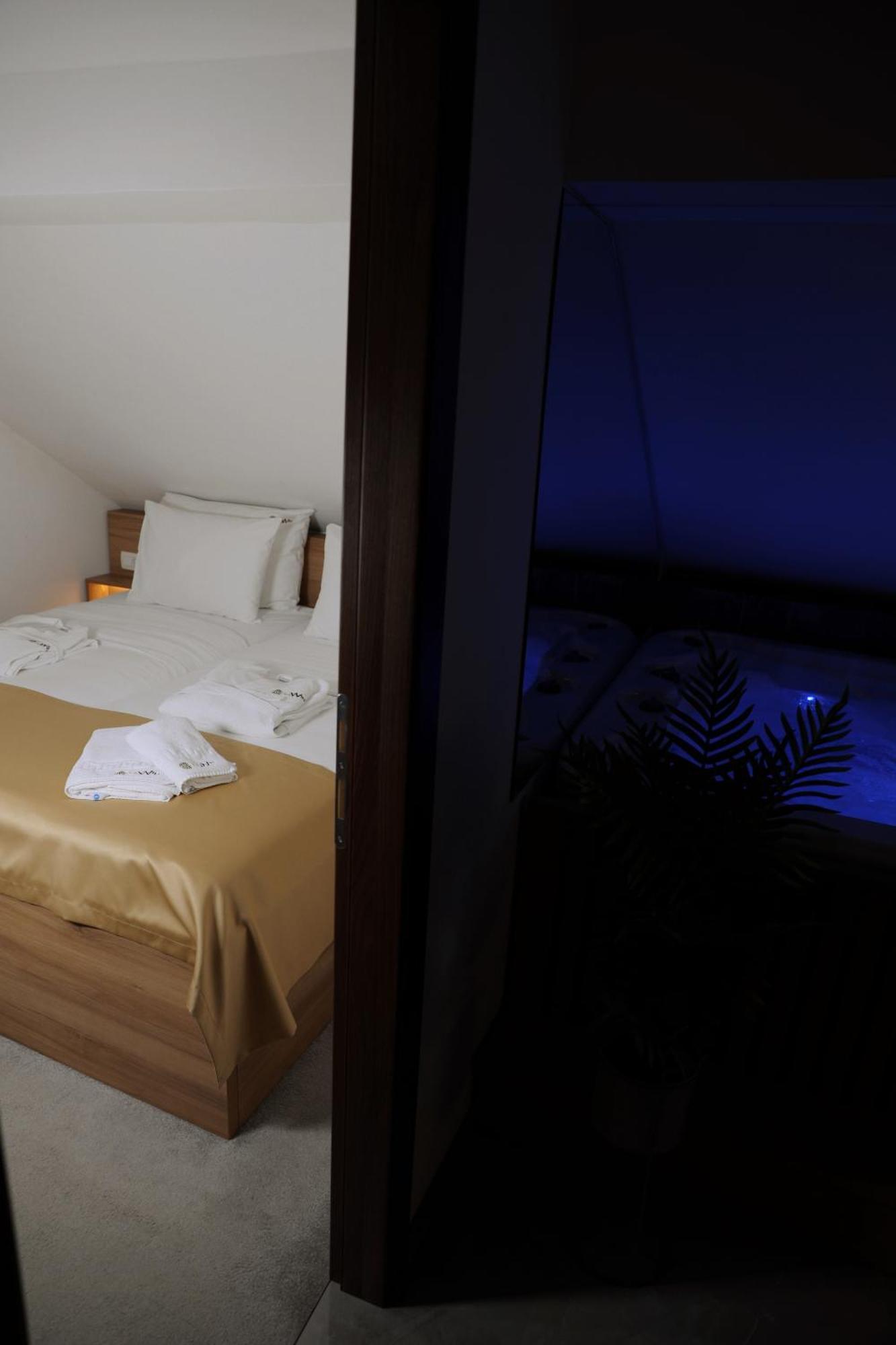 Sax-Win Hotel โปเชกา ห้อง รูปภาพ